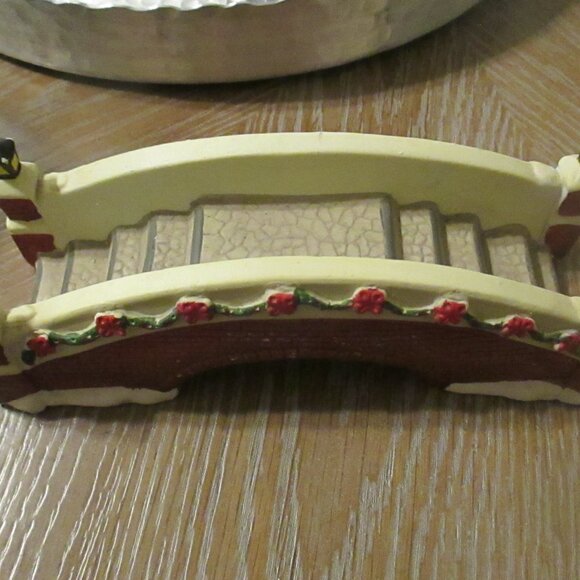 VINTAGE LEMAX DICKENSVALE CHRISTMAS PORCELAIN LAMP BRIDGE FOR VILLAGE TOWN 1991 - Picture 2 of 6